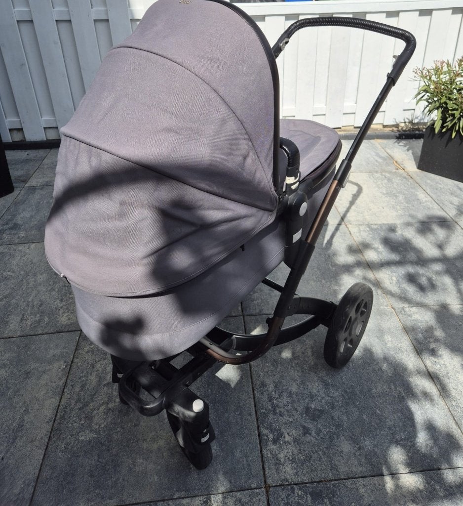 Kinderwagen Joolz met Cybex autostoel en isofix