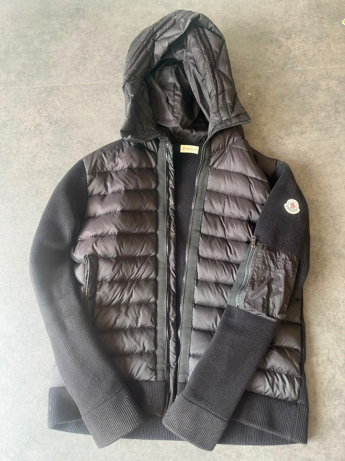 Moncler gardigan + NFC tag, Ophalen of Verzenden, Zo goed als nieuw, Zwart