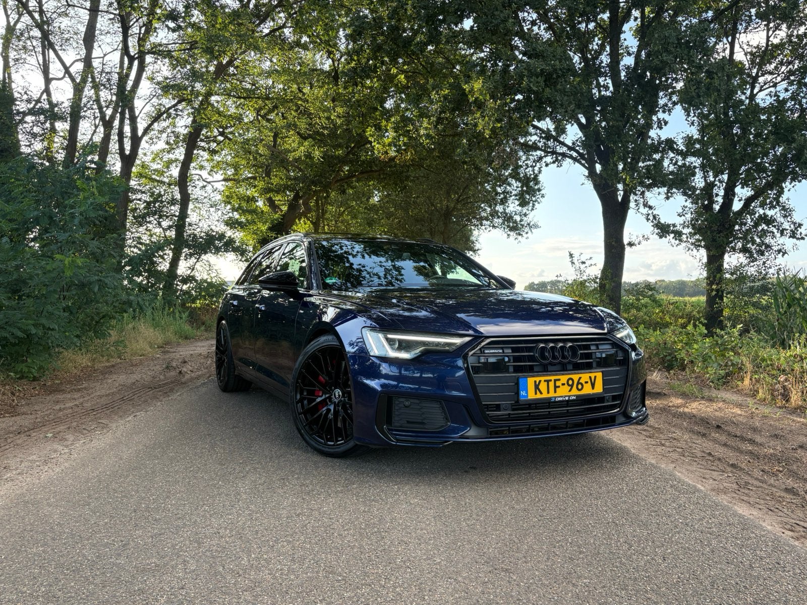Audi A6 55 TFSI e | Quattro | Pano | trekhaak | Dealer OH, Automaat, Parkeerassistent, Blauw, Leder en Stof