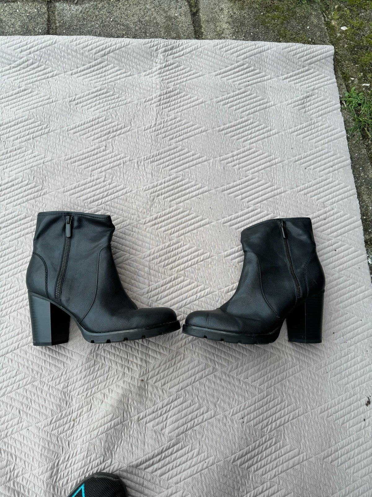 Zwarte enkellaarzen maat 38 met hak echt leer nieuw, Kleding | Dames, Zwart, Lage of Enkellaarzen, Nieuw, Ophalen of Verzenden
