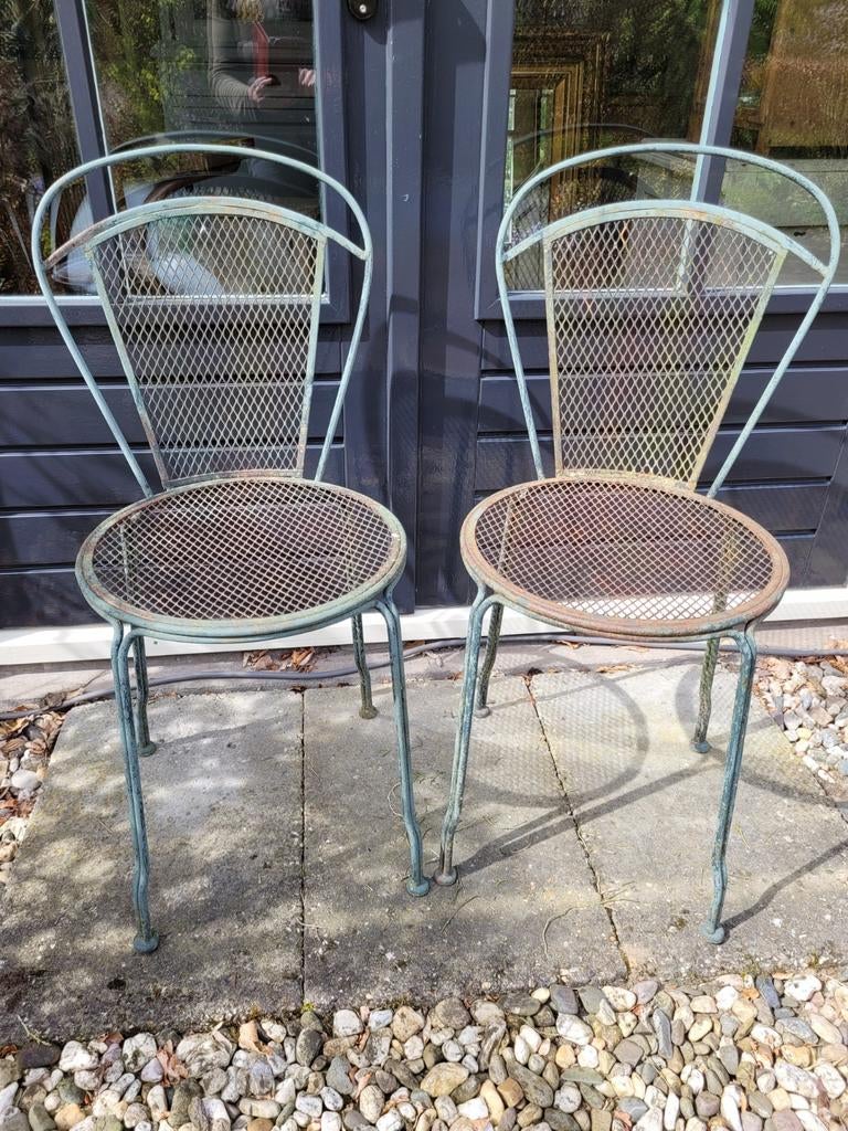 Twee franse ijzeren tuin stoeltjes brocante uitstraling, Ophalen