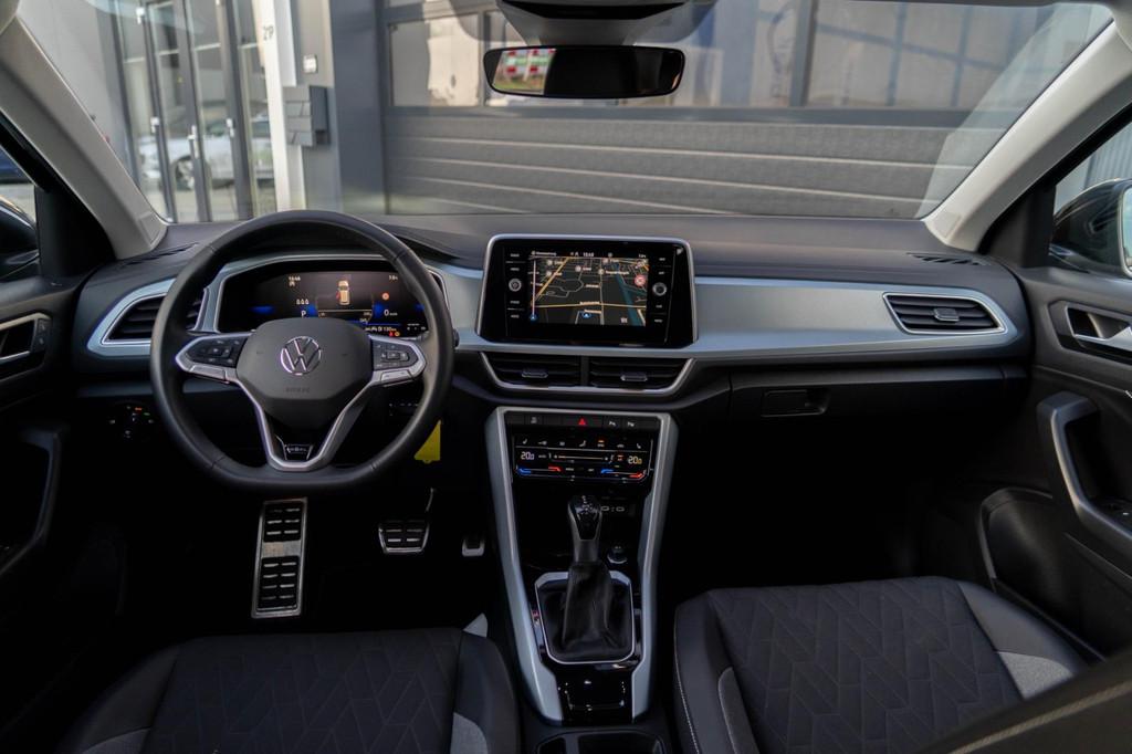 Volkswagen T-ROC 1.5 TSI Goal Edition PDC|Stoelverwarming|Ca, Stof, 4 cilinders, Zwart, Bedrijf