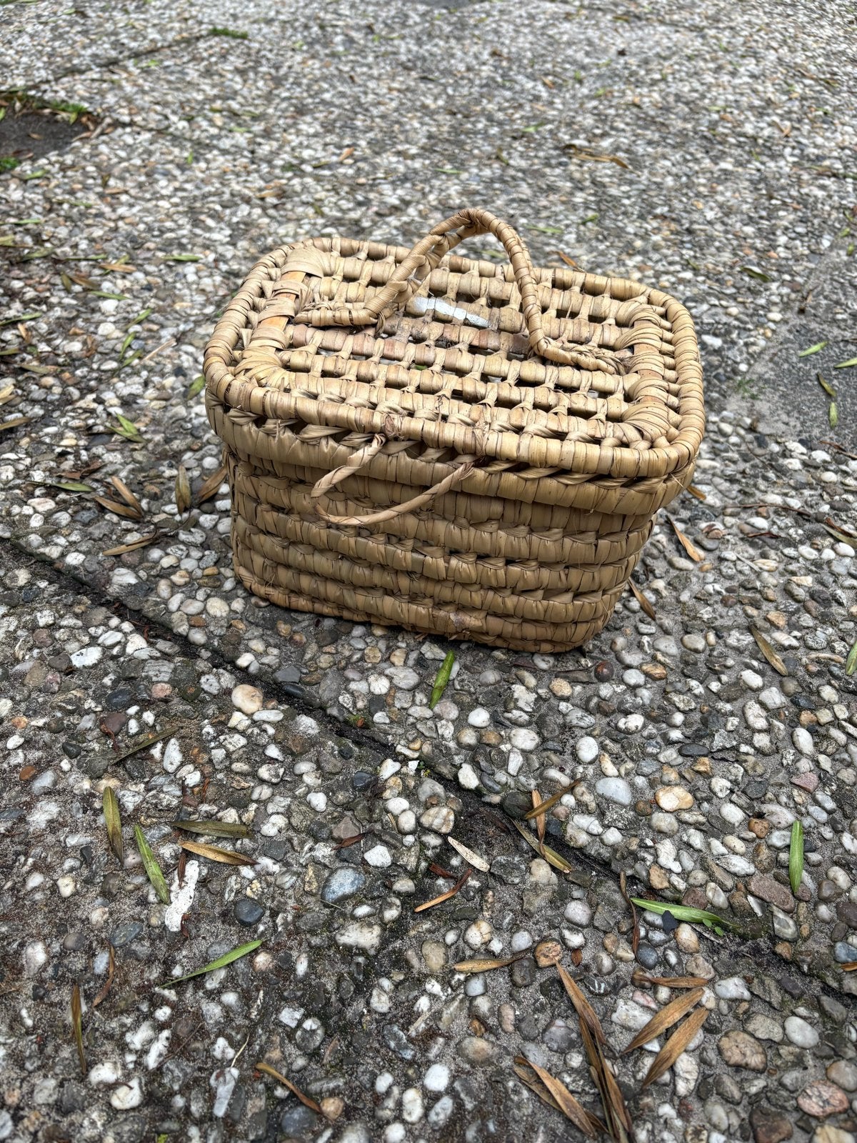 Vintage rieten mandje met deksel - Perfect voor decoratie, Ophalen of Verzenden
