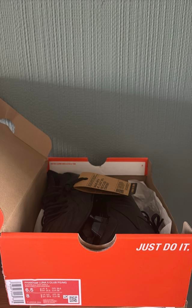Phantom Luna II, Nike voetbalschoenen, 39, Schoenen, Nieuw, Maat M, Ophalen of Verzenden