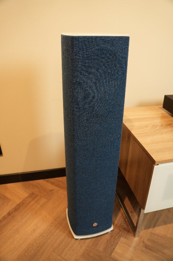 Linn 520 Exakt speakers, witte glasplaten, diverse covers, Vloerstaande luidspreker, Zo goed als nieuw, Ophalen, 150 watt of meer