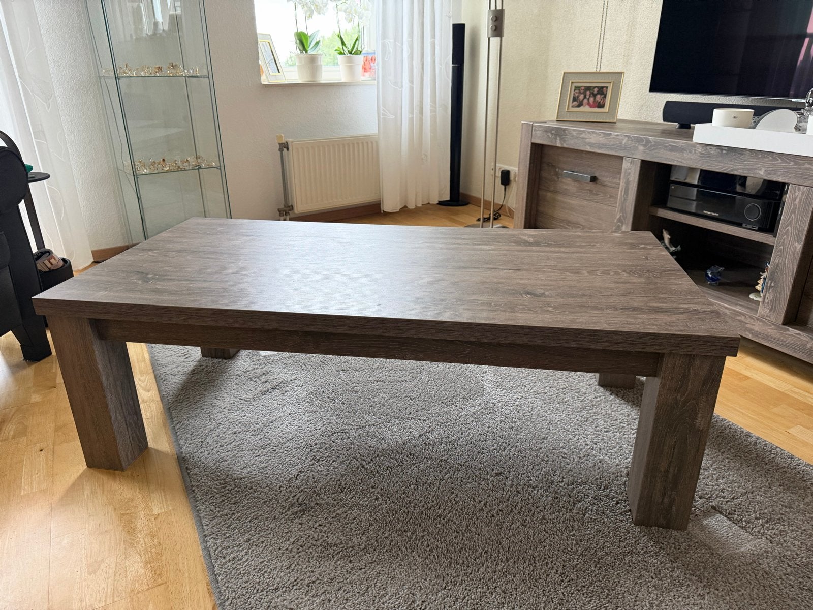 Robuuste salontafel in houtlook, Huis en Inrichting, Ophalen, Gebruikt, Classic/modern, 100 tot 150 cm