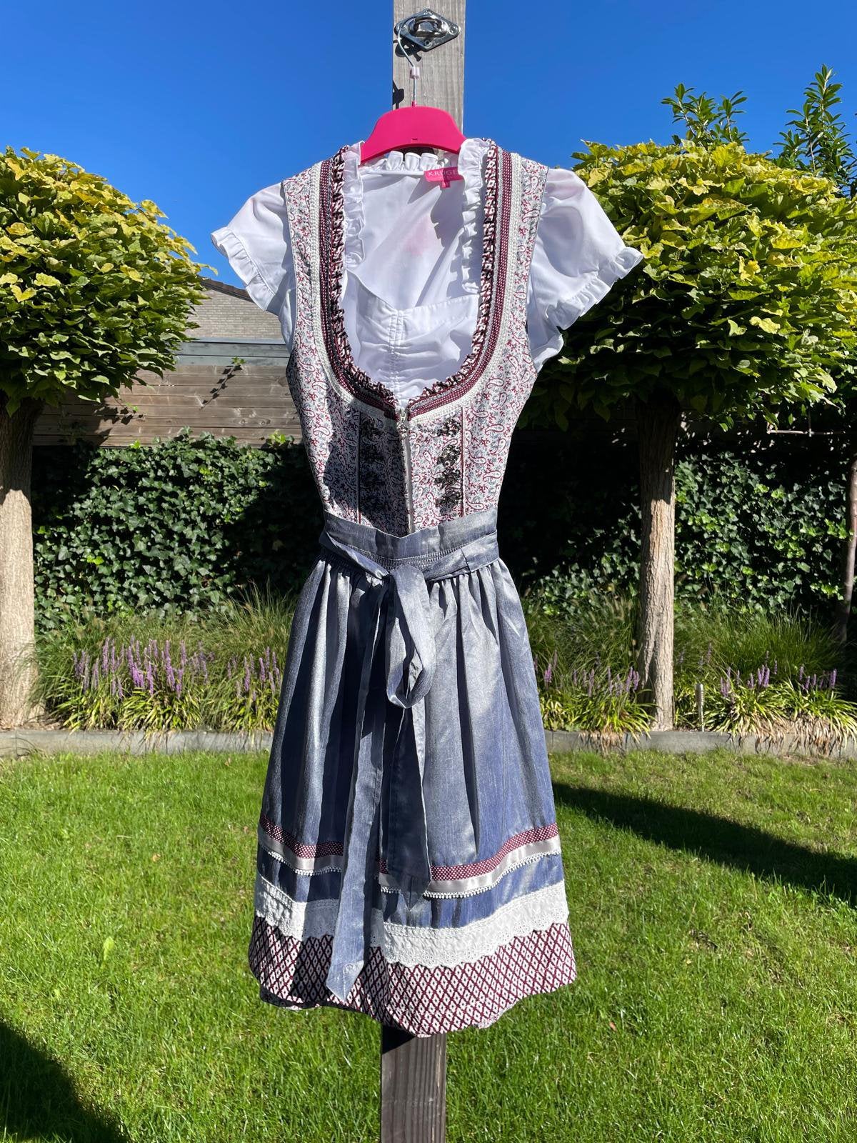 Krüger Dirndl met dirndl blouse, Ophalen of Verzenden, Zo goed als nieuw, Maat 38/40 (M), Overige thema's