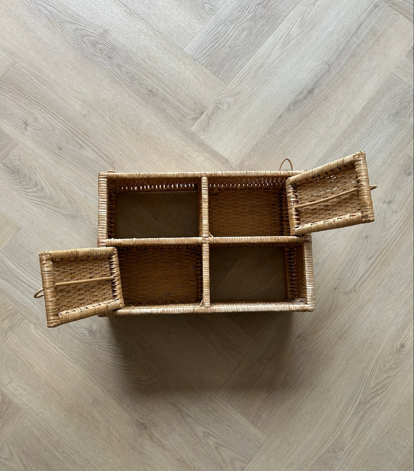 Vintage rotan wandkastje voor kinderkamer 45x30x15, Kinderen en Baby's, Ophalen, Gebruikt, Kast