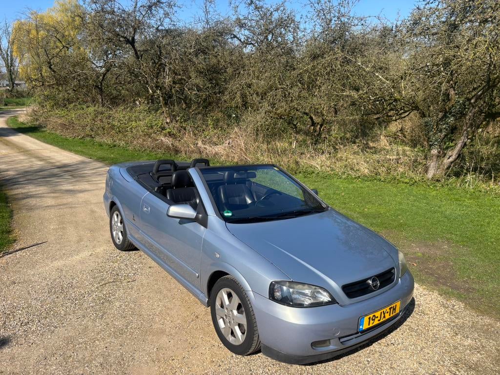 Opel Astra 1.8 16V Cabrio 2002 Grijs, Auto's, Opel, 125 pk, 1280 kg, Zwart, 4 cilinders