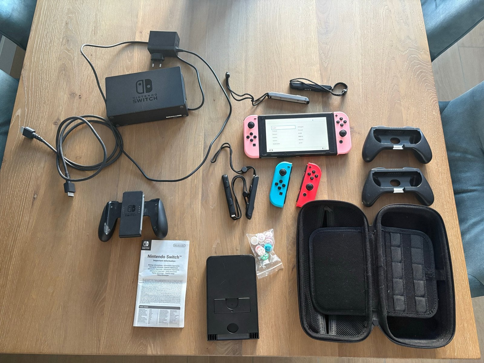 Nintendo Switch met extra controllers en accessoires, Ophalen, Gebruikt, Met 3 controllers of meer, Switch Original