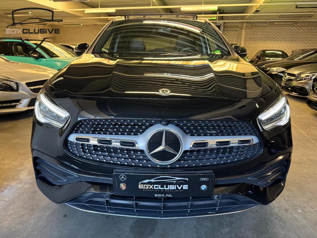 Mercedes-Benz GLA-klasse 200 Premium Plus AMG Pano/Camera/Am, Parkeerassistent, 4 cilinders, Leder, Bedrijf