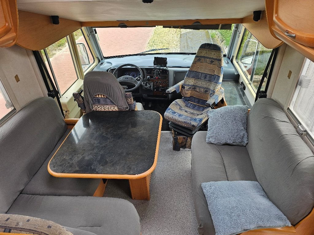Foto 11 van Camper Frankia ib700 Rijbewijs B