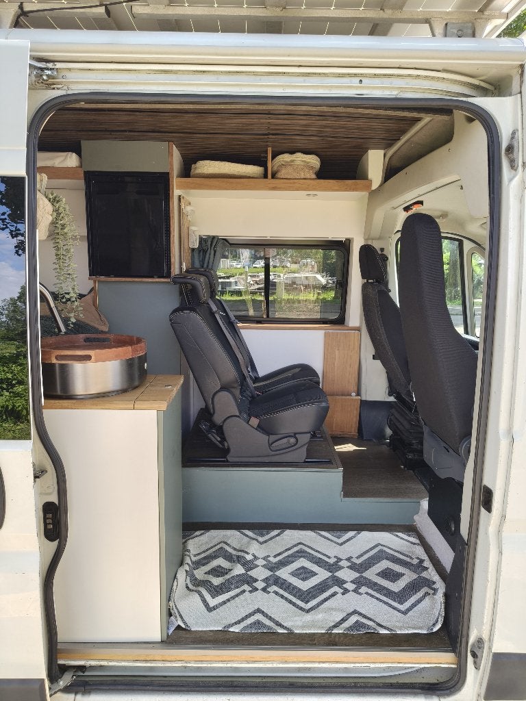 Off grid 4 pers. camper | Euro5 L2H2 | Groot onderhoud gehad, Caravans en Kamperen, Campers, Fiat, Particulier, 4 tot 5 meter