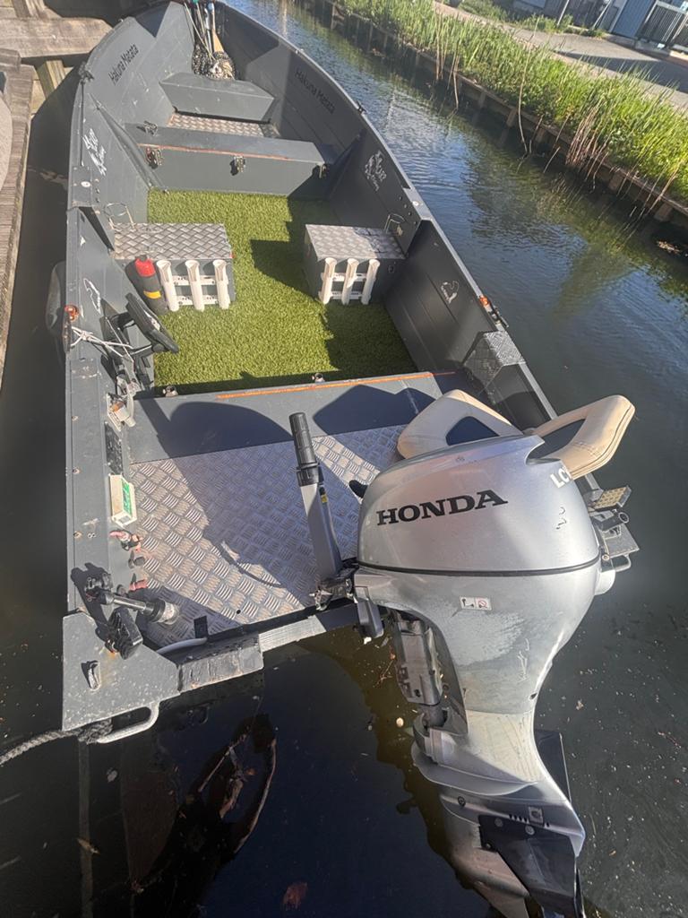 Vis- / tourboot aluminium incl motor, Watersport en Boten, 10 tot 30 pk, Aluminium, Ophalen of Verzenden, Zo goed als nieuw