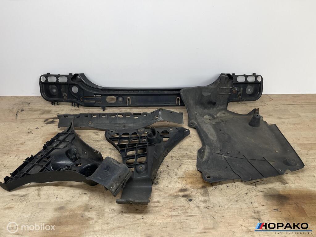 Bumpersteunen achter BMW M sport E60 E61 5 serie, Gebruikt, Einsteinlaan 5, Rijswijk, Ophalen of Verzenden, Info@bmw.com