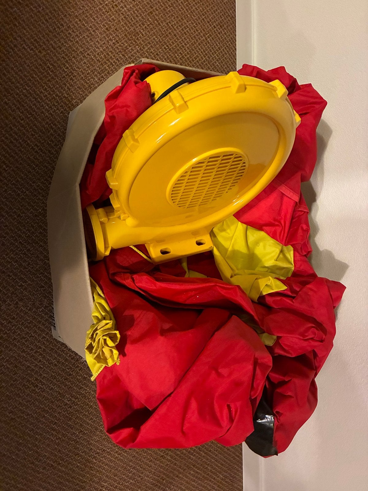 Opblaasbaar springkasteel met blower, Ophalen, Gebruikt