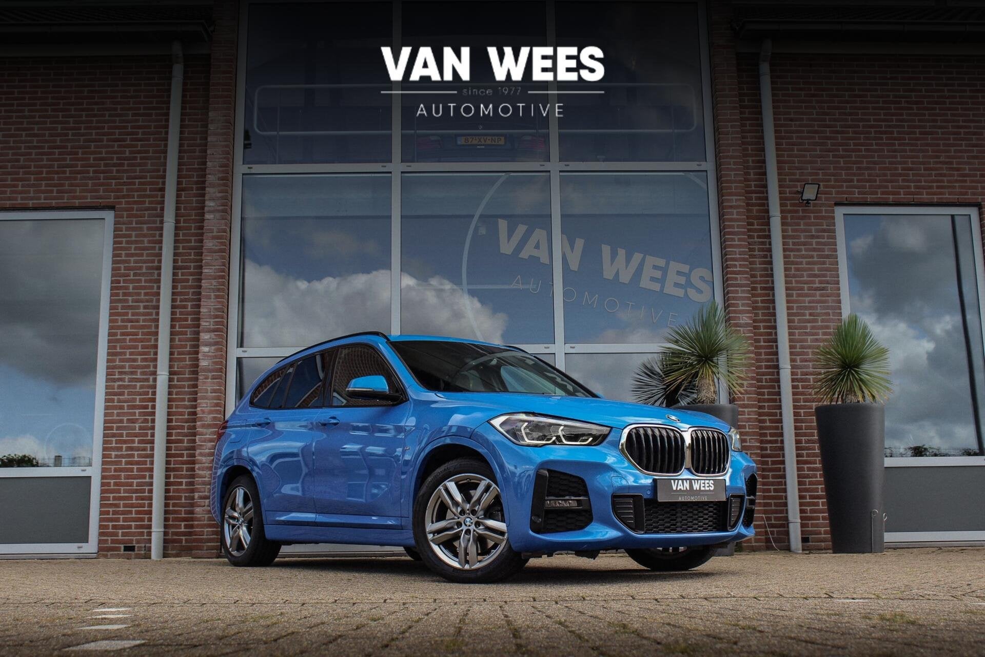 BMW X1 xDrive25e High Executive M sport | 1e eigenaar | Deal, Dealer onderhouden, Gebruikt, Automatische klimaatregeling, Blauw