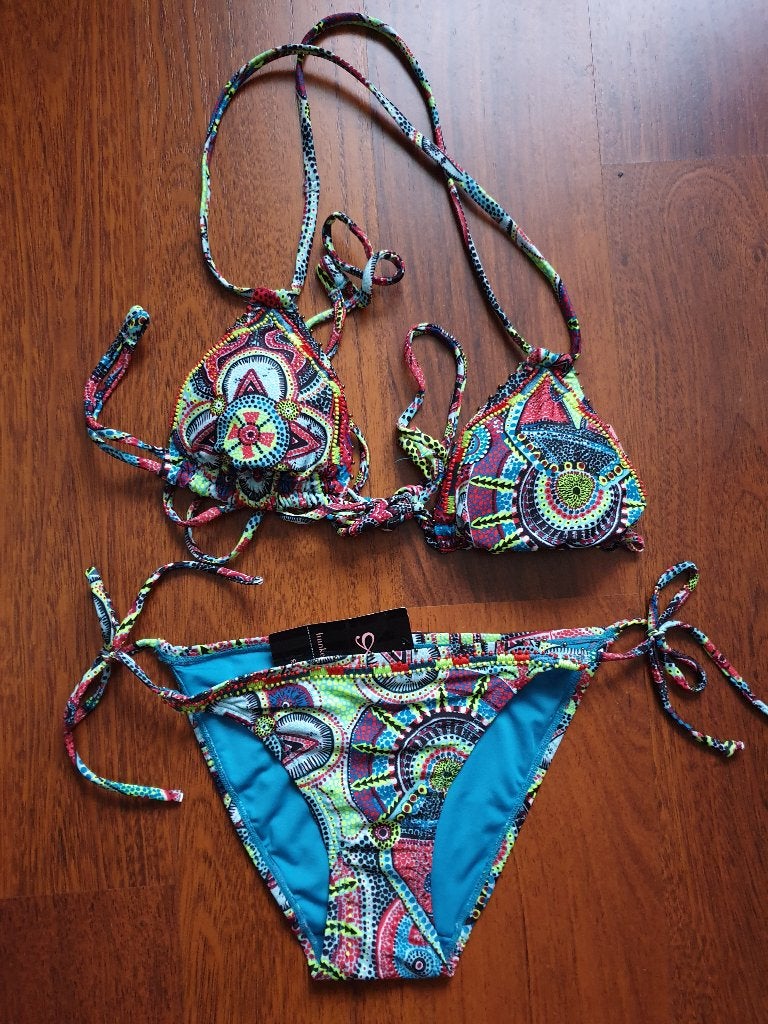 Nieuw - Hunkemoller aquablauwe bikini met kraaltjes - S, Kleding | Dames, Badmode en Zwemkleding, Blauw, Nieuw, Ophalen of Verzenden