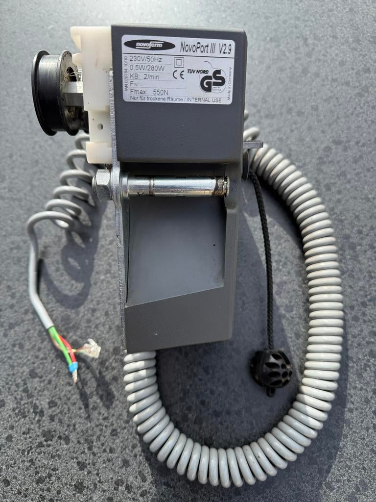 Motor voor Sectionaal deur.Novoferm Novoport III V2.9, Doe-het-zelf en Verbouw, Deuren en Horren, Gebruikt, 120 cm of meer, Garagedeur