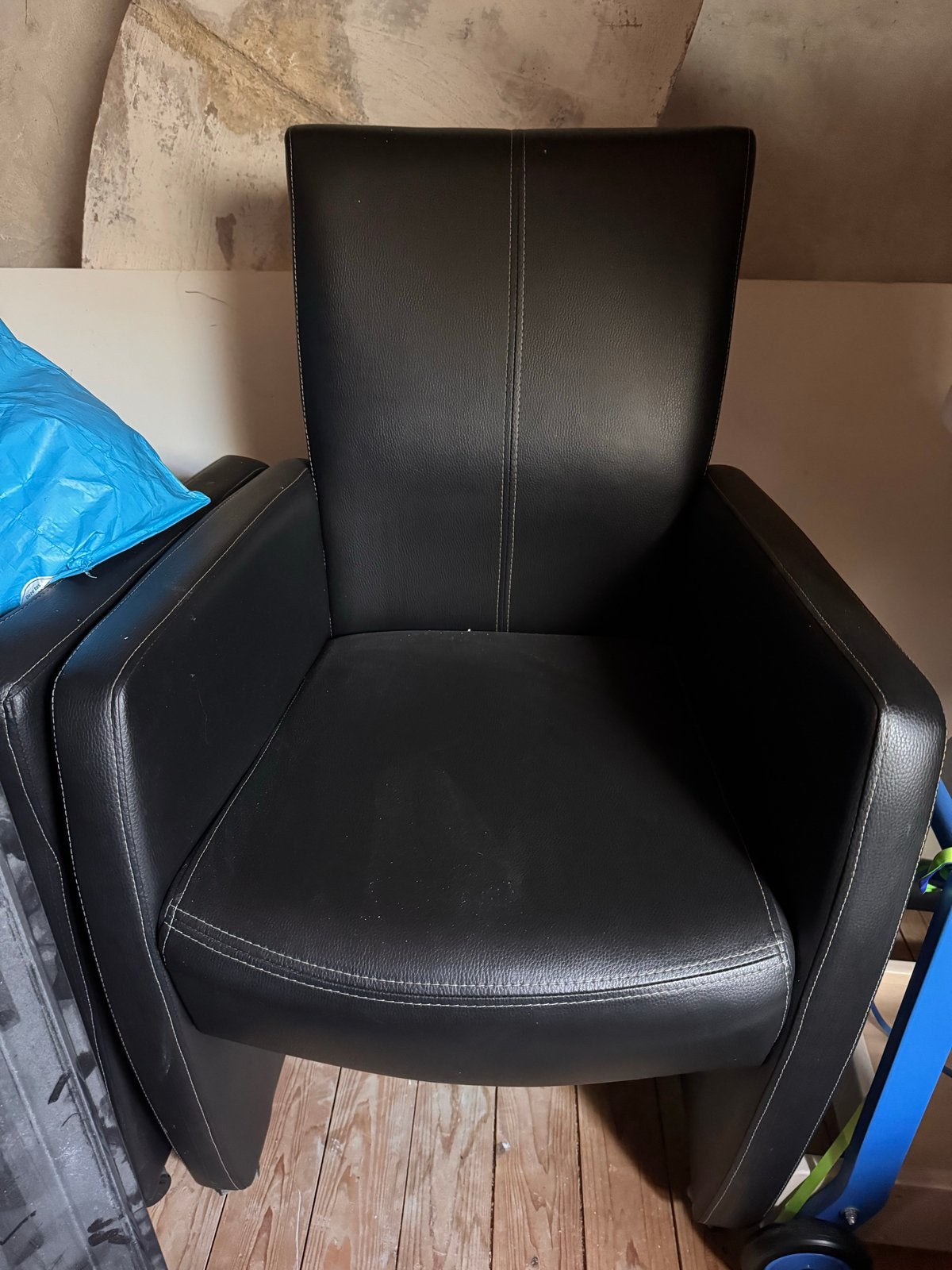 Zwarte stoelen, 4 stuks- Comfortabele stoelen, Ophalen, Gebruikt, Zwart, Leer