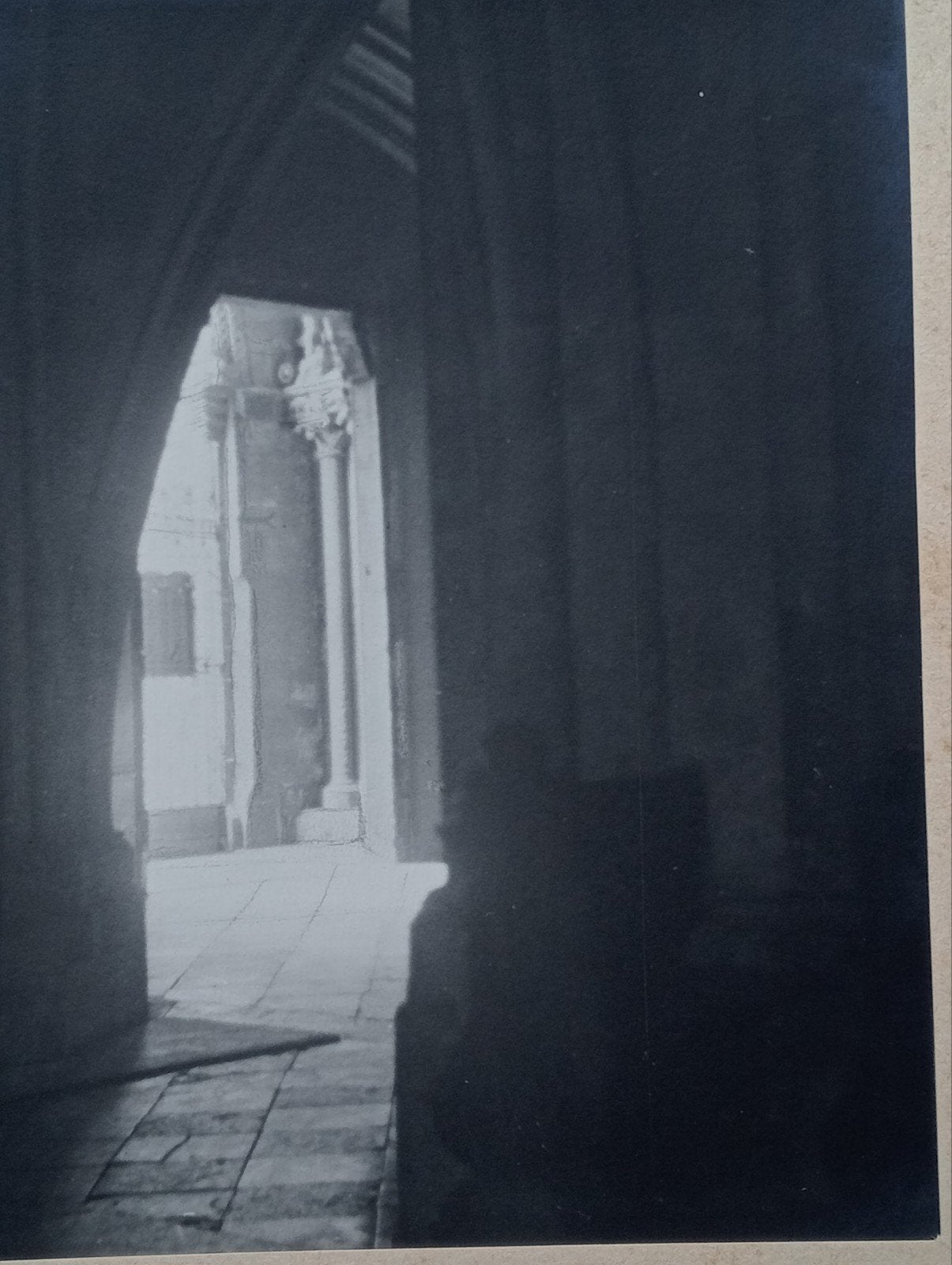 Doorkijk Poort jaren 30., Ophalen of Verzenden, Voor 1940, Gebruikt