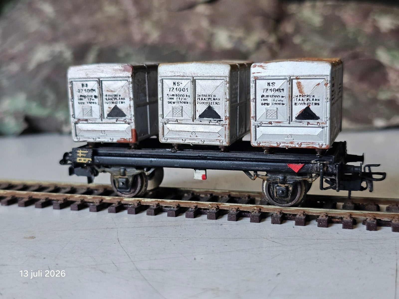 Märklin H0 wagon met 3 'Von Haus zu Haus' containers, Ophalen of Verzenden