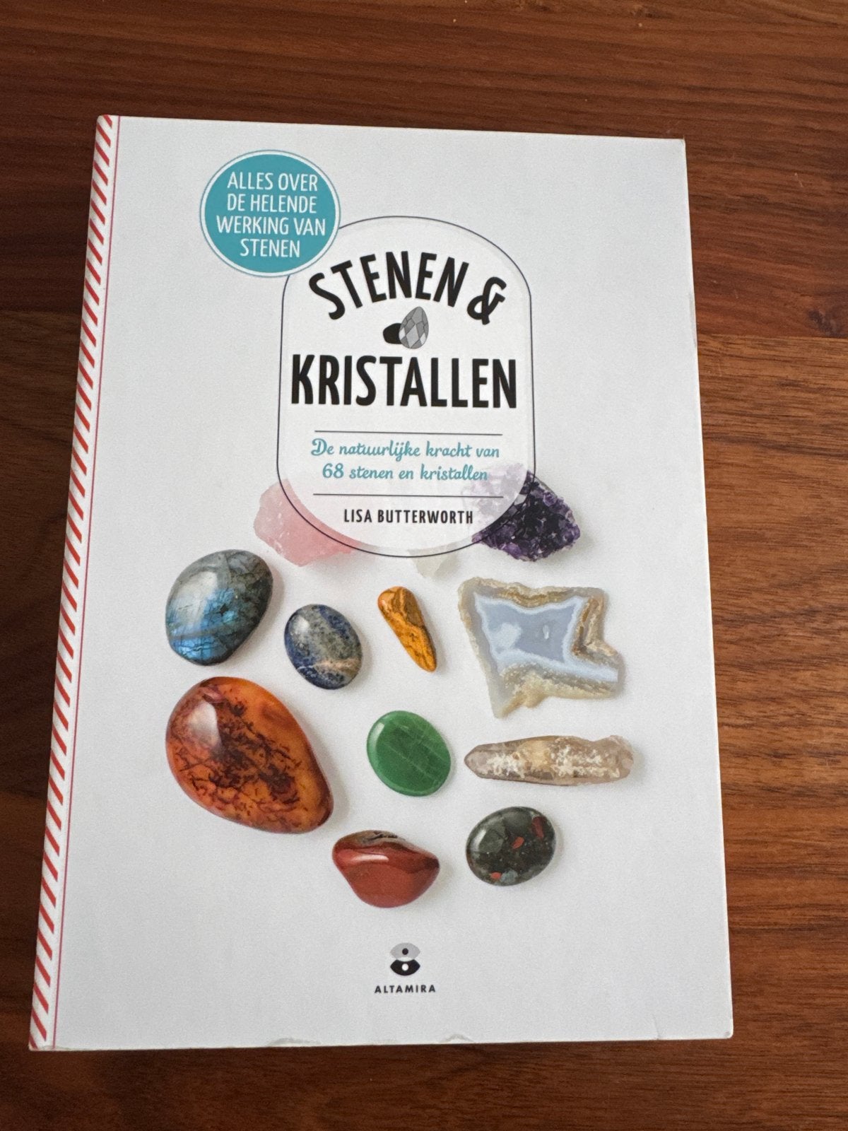 Stenen & Kristallen: De natuurlijke kracht van 68 stenen, Ophalen of Verzenden, Zo goed als nieuw, Spiritualiteit algemeen, Instructieboek