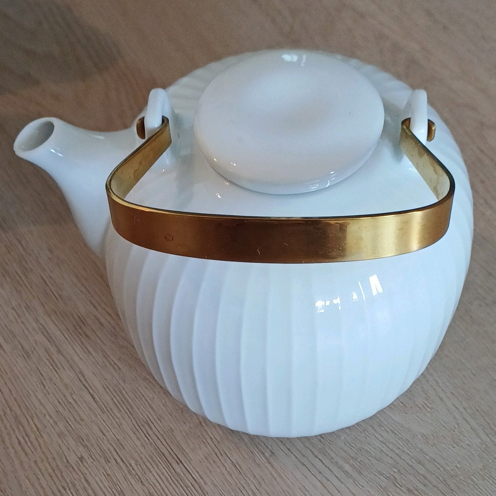 THEEPOT 1.2 liter Kähler wit porselein., Huis en Inrichting, Ophalen of Verzenden, Porselein, Overige stijlen, Overige typen
