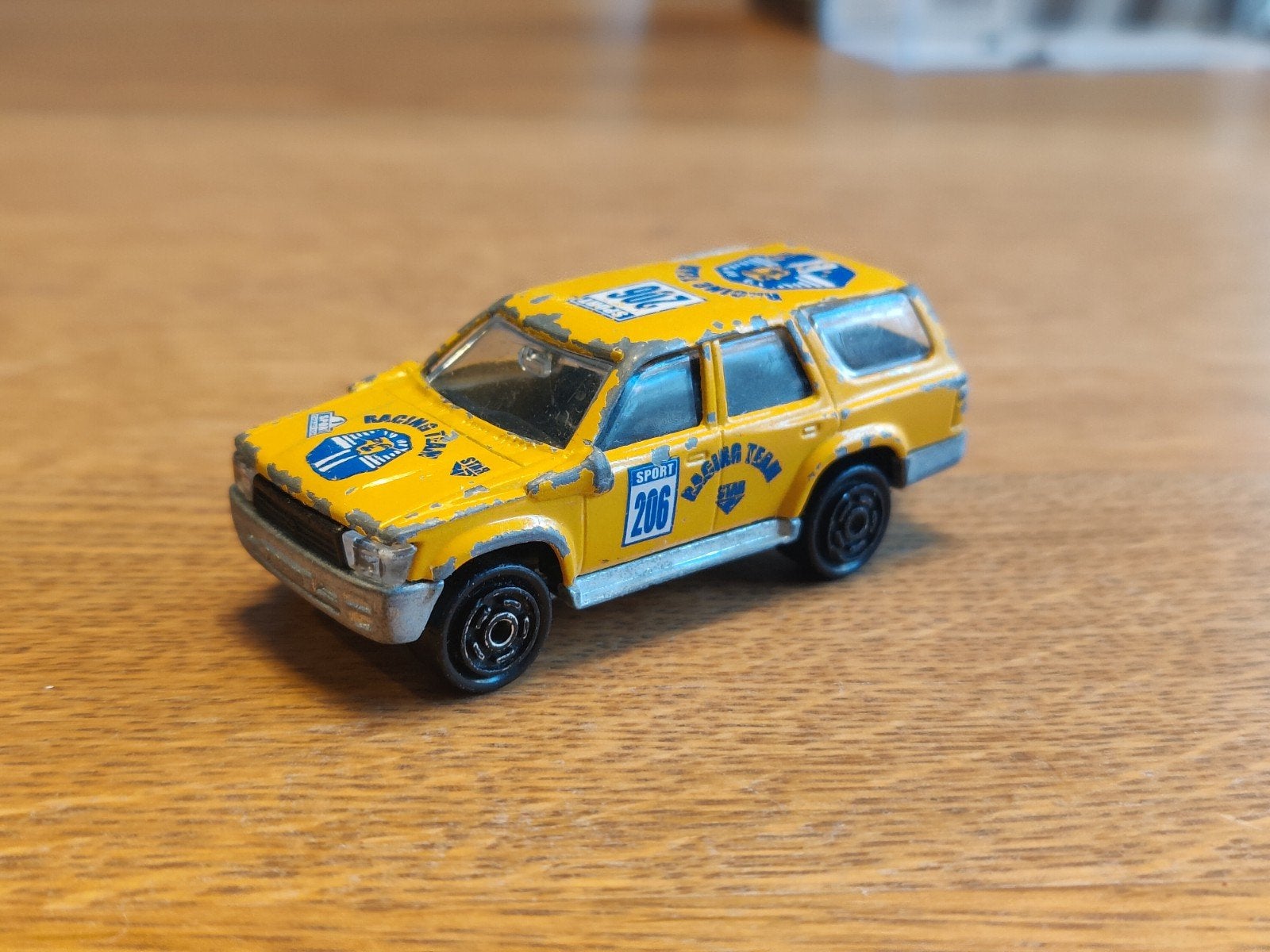 Majorette Toyota Runner GEEL, Ophalen of Verzenden, Zo goed als nieuw, Auto