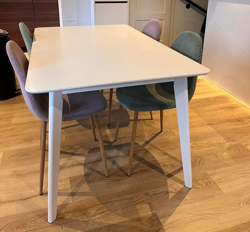 Eettafel met 4 stoelen – setprijs €50 van (het merk SKLUM), Ophalen, 50 tot 100 cm, Zo goed als nieuw, Vier personen