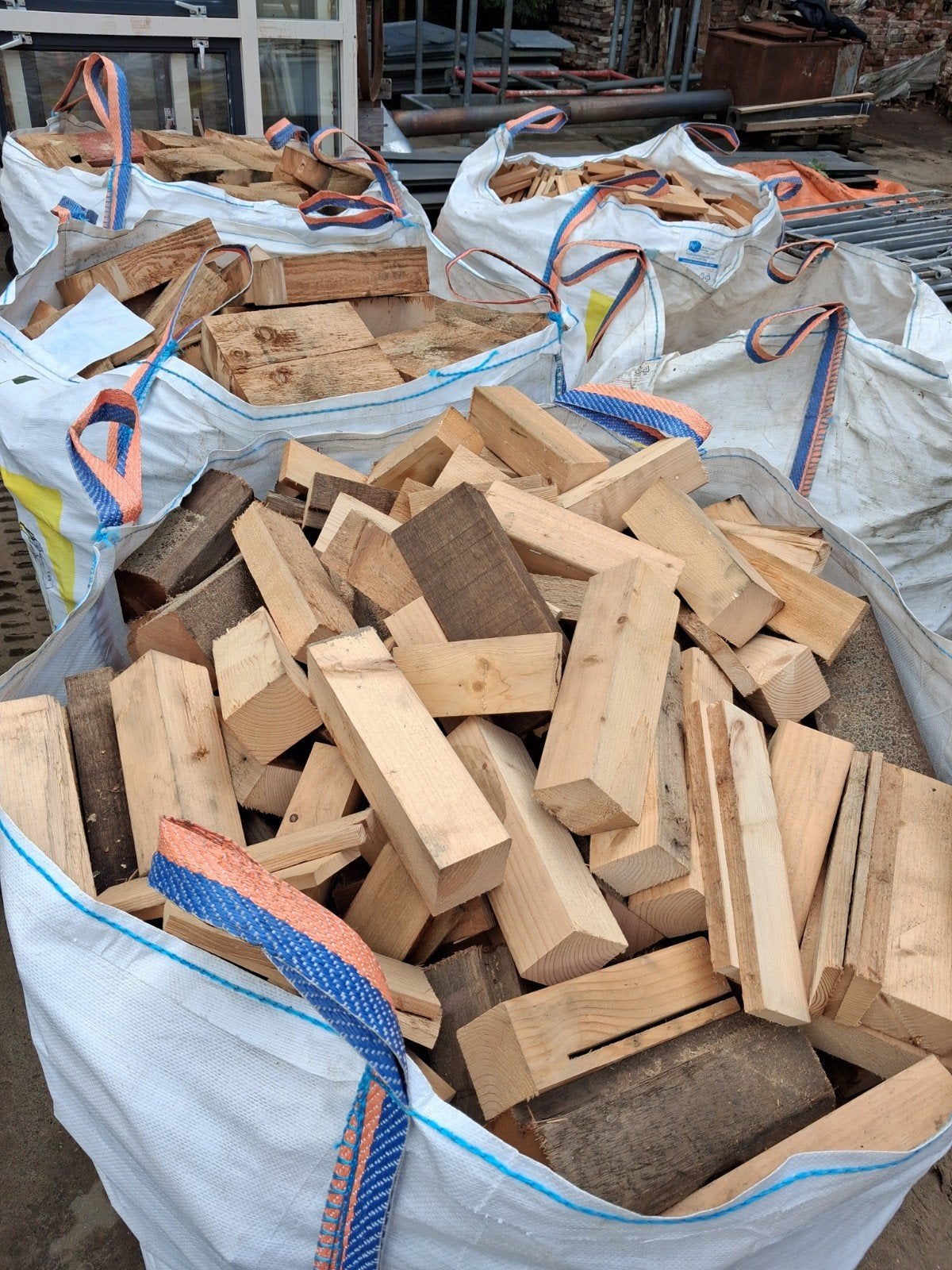 Bigbags goed gevuld met brandhout vurenhouten blokken 1m3, Tuin en Terras, Haardhout, Minder dan 3 m³, Ophalen of Verzenden