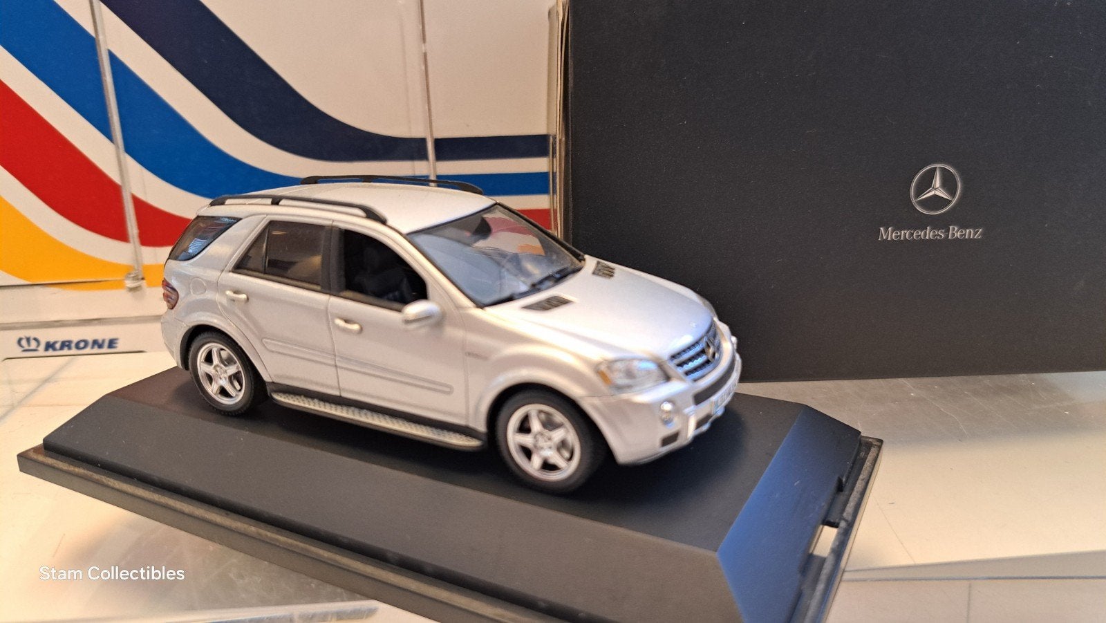 Minichamps Mercedes-Benz W164 ML63 AMG Silver Metallic D.E., Hobby en Vrije tijd, Auto, Ophalen of Verzenden, Zo goed als nieuw