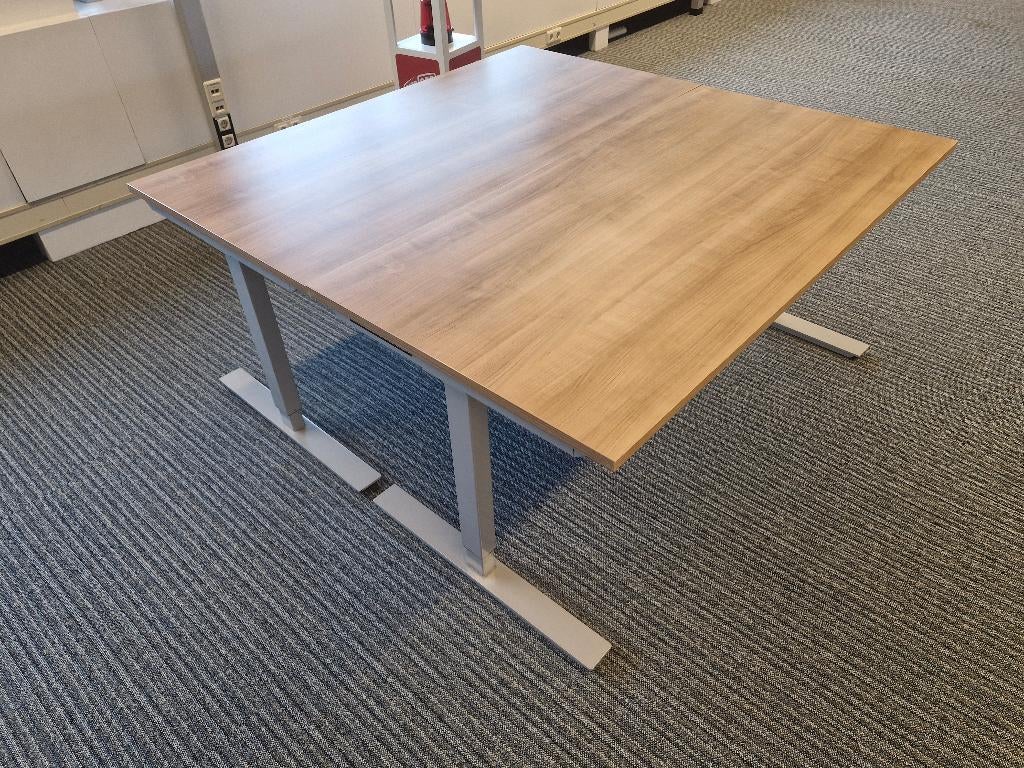 Zit-sta bureau slinger of elektrisch met nieuw blad naar keu, Zit-sta bureau, VST, Ophalen of Verzenden, Zo goed als nieuw