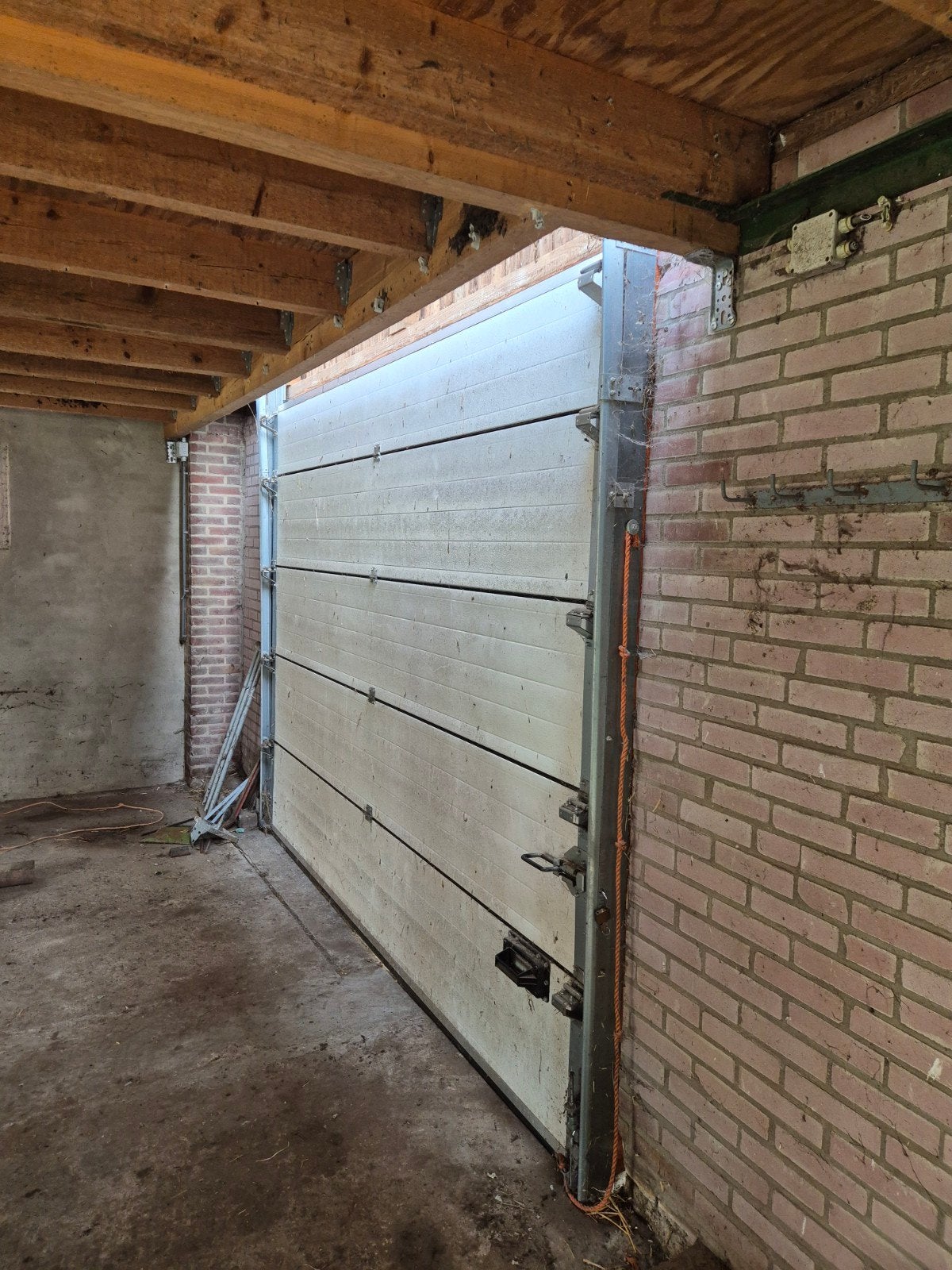 roldeur overheaddeur 300x240 cm - Ideaal voor garage/schuur, Doe-het-zelf en Verbouw, Deuren en Horren, Ophalen, Gebruikt, Garagedeur