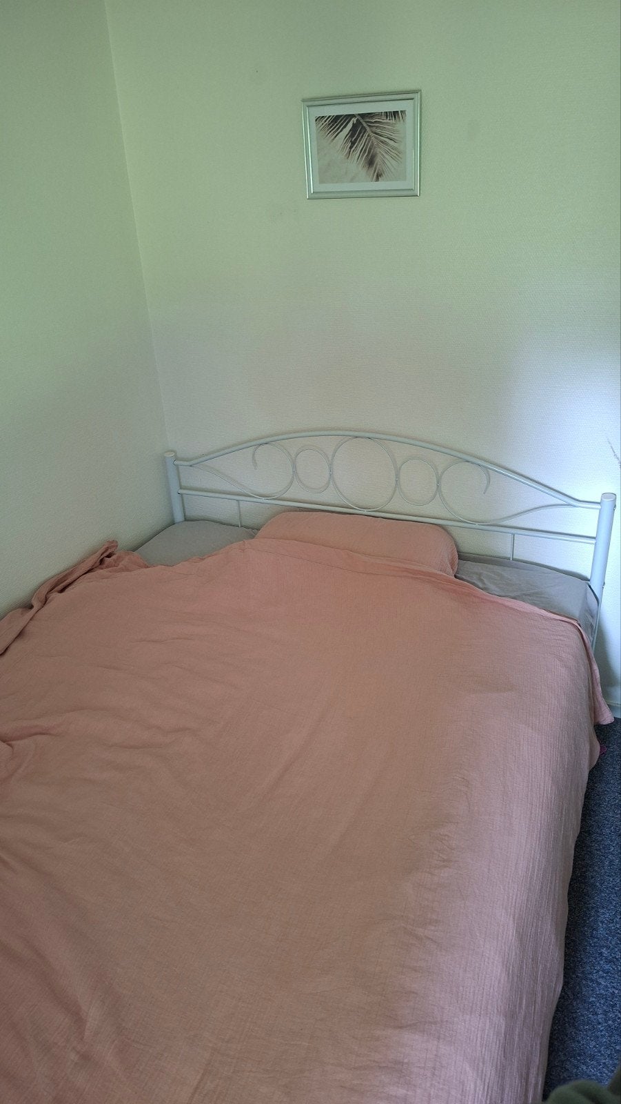 Bed met lattenbodem (zie omschrijving voor het ophalen)., Ophalen, Gebruikt, Wit, 140 cm