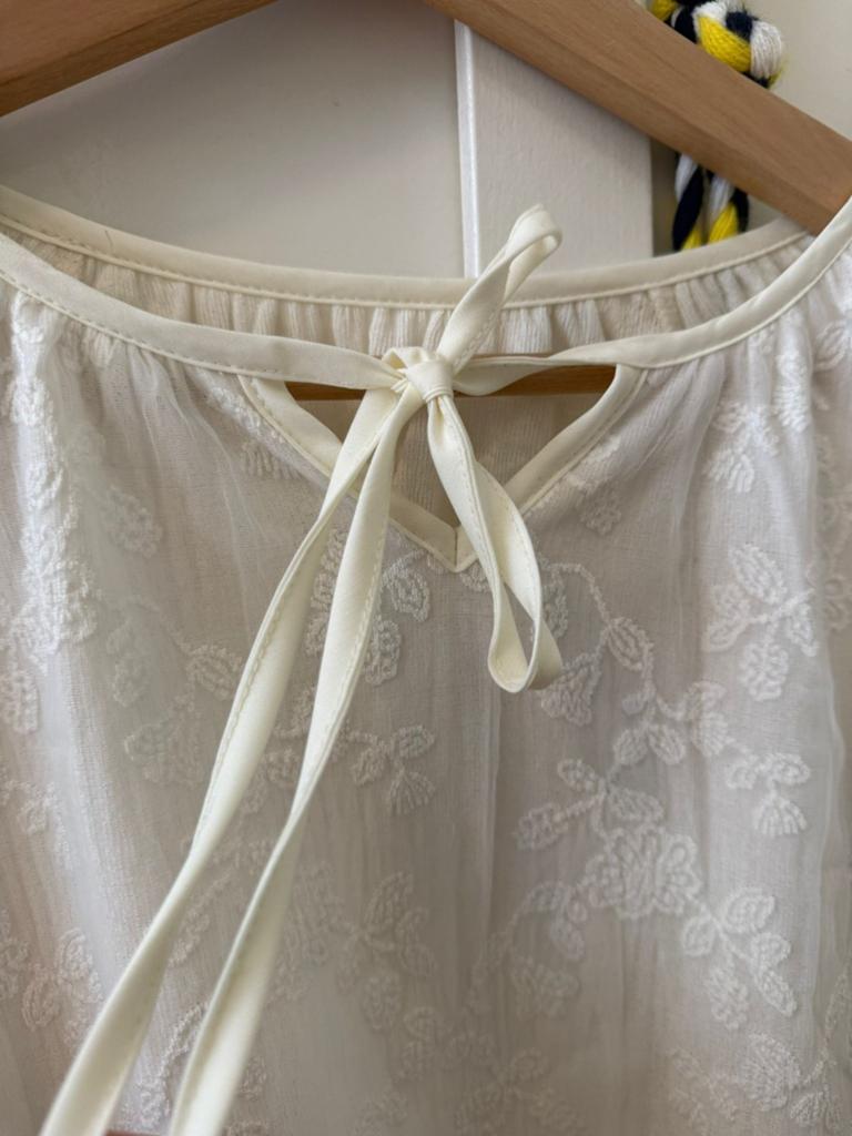 Shein Witte Geborduurde Blouse Maat M, Maat 38/40 (M), Verzenden, Wit, Zo goed als nieuw