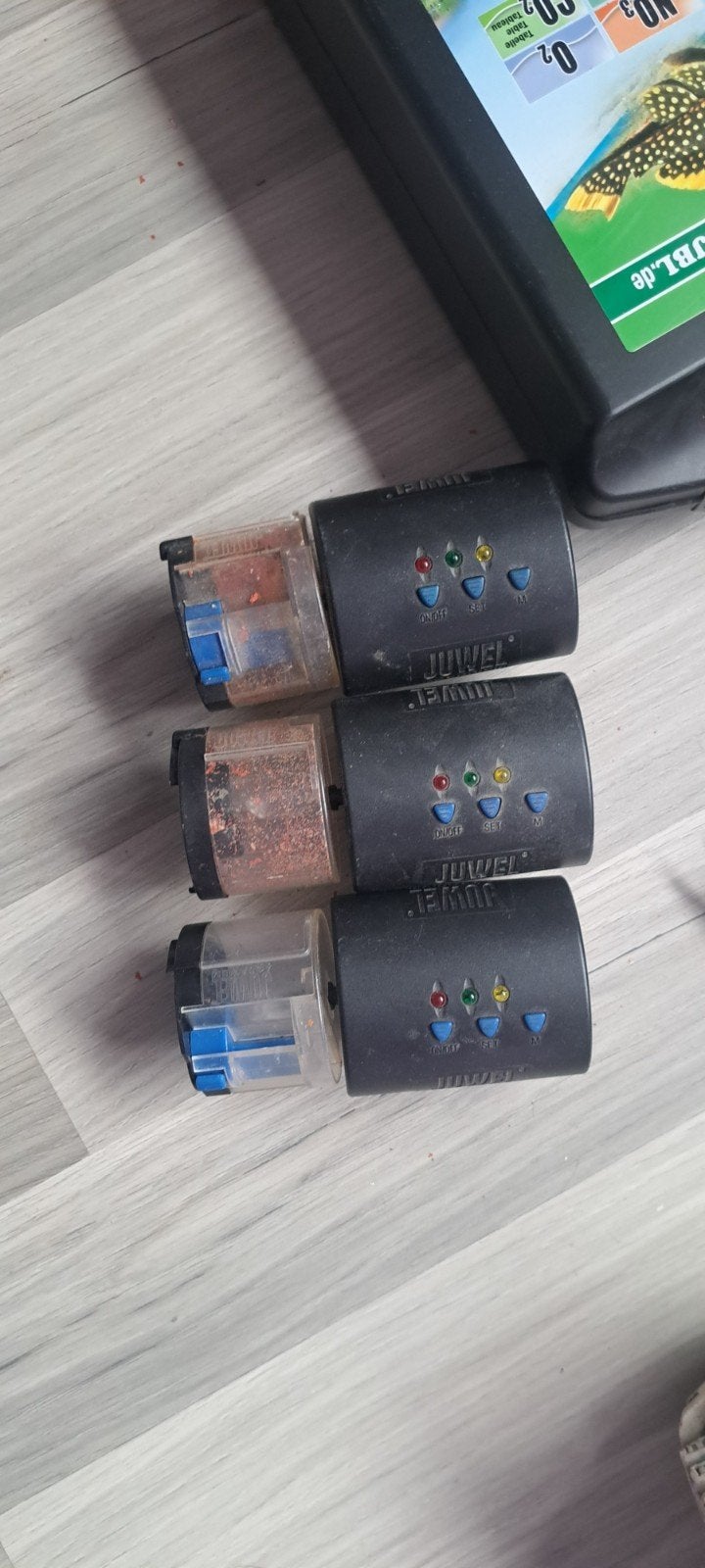 Te koop voer automaat aquarium, Dieren en Toebehoren, Vissen | Aquaria en Toebehoren, Ophalen