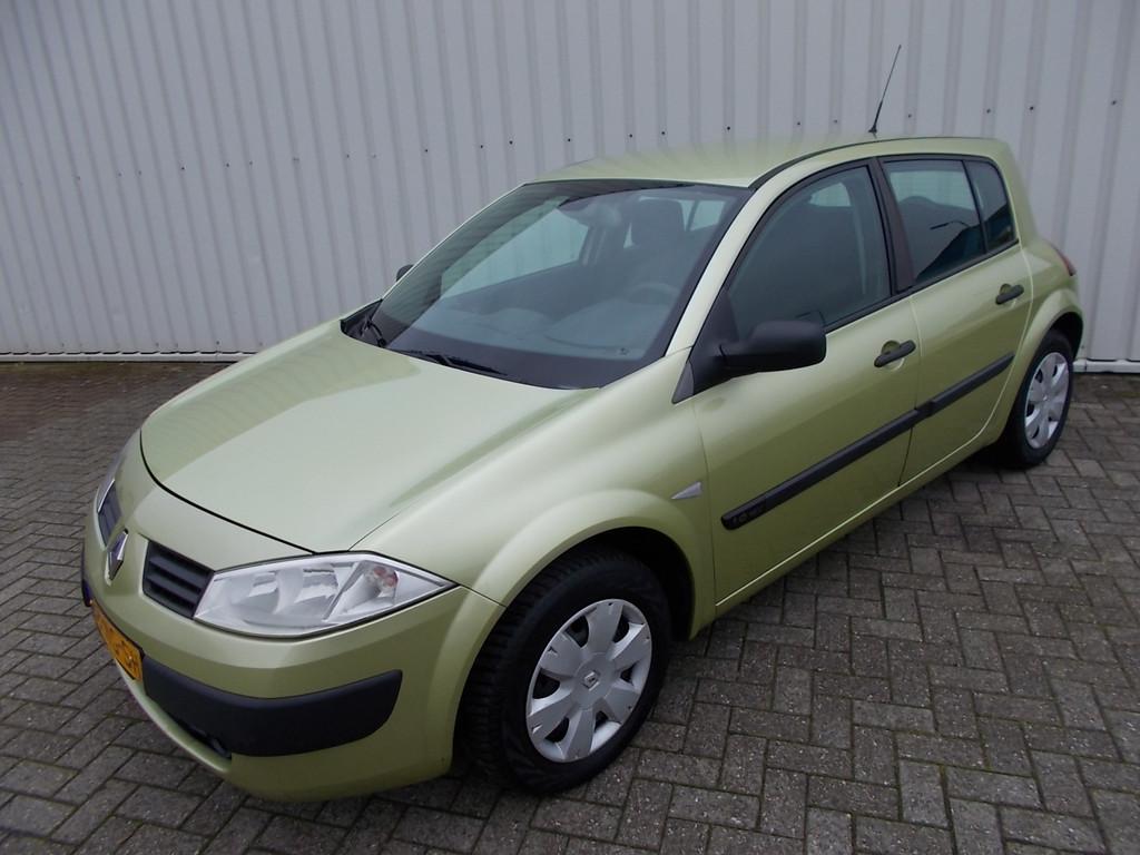 Renault Mégane 1.6-16V Expression Comfort ( EXPORT ), Auto's, Voorwielaandrijving, 4 cilinders, 49 €/maand, Origineel Nederlands