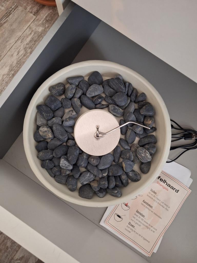 Luxe Tafelhaard met Kiezels - Sfeervol en Compact, Ophalen of Verzenden, Zo goed als nieuw, Vrijstaande haard, Gelhaard