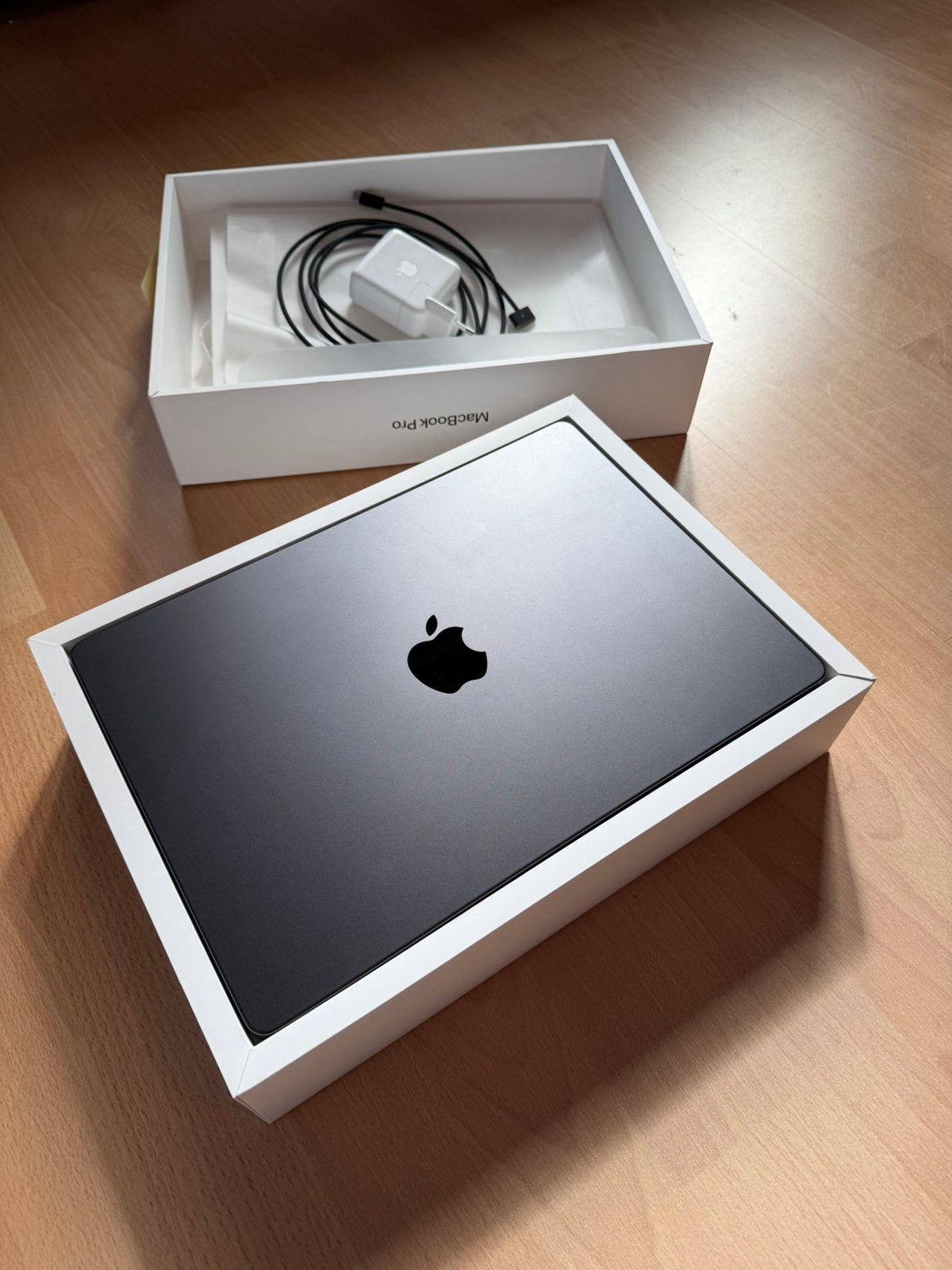 MacBook Pro 14” | M4 Pro | 24GB 512GB | Spacezwart 2024, MacBook Pro, Qwerty, Overige groottes, 512 GB