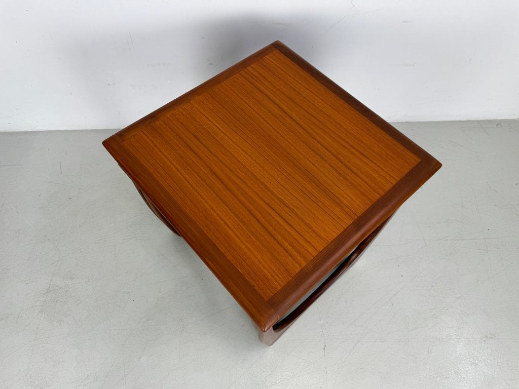 Vintage bijzettafels G-Plan,, 45 tot 60 cm, Minder dan 55 cm, Verzenden, Rond