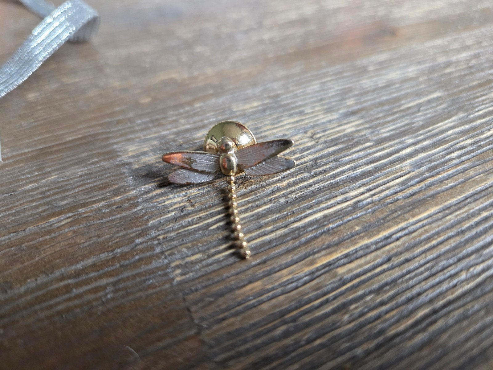 Avon dragonfly broche, Ophalen of Verzenden, Gebruikt, Overige materialen