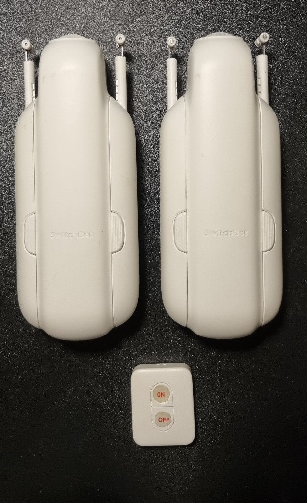 SwitchBot Curtain U Rail 3 (2 stuks) + SwitchBot Remote, Ophalen of Verzenden, Zo goed als nieuw, Gordijn, Crème