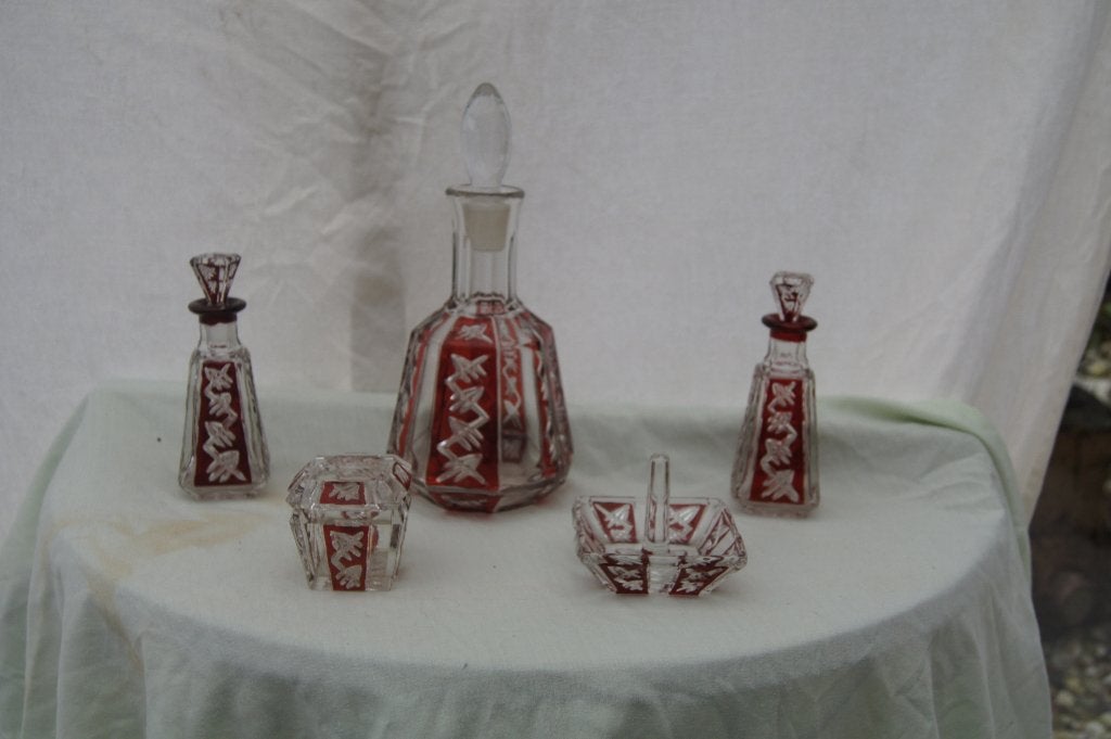 Antieke toilet set Rode Glazen Karaf en flacons met stoppen, Antiek en Kunst, Antiek | Glas en Kristal, Ophalen of Verzenden