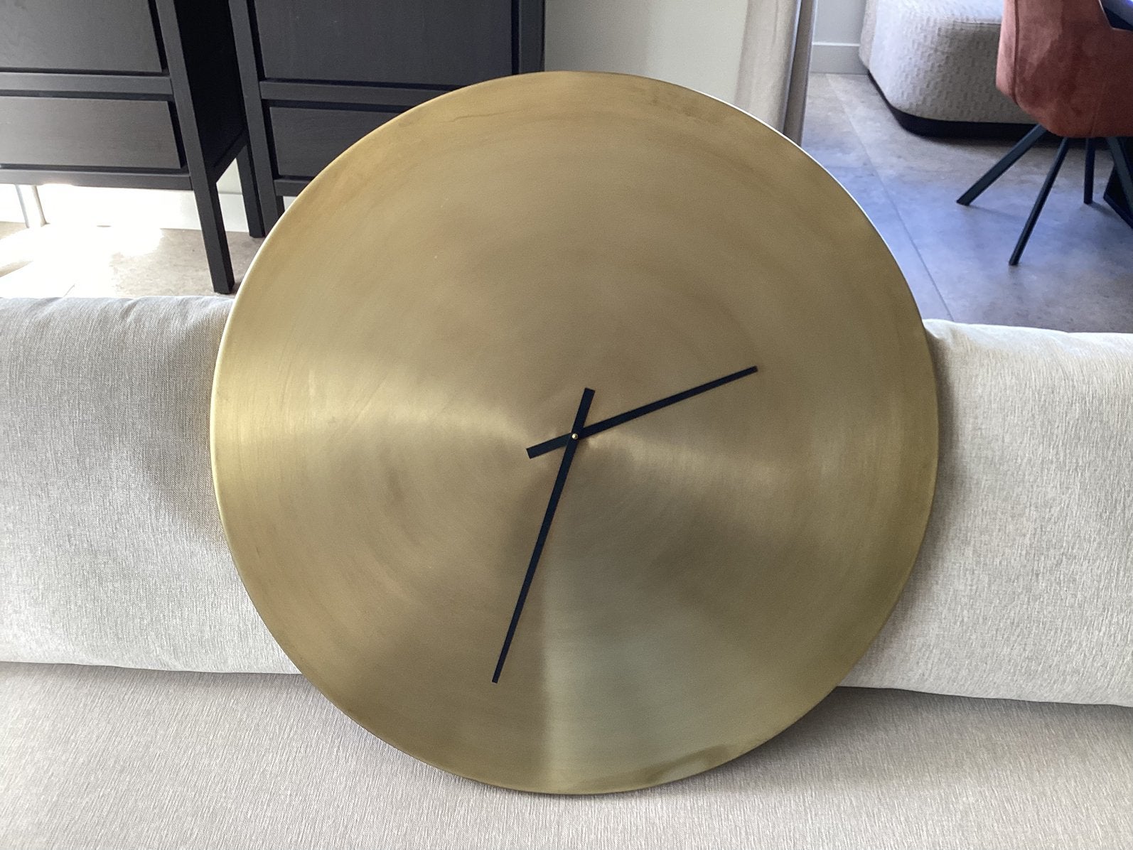 Grote goudkleurige wandklok, Ophalen, Goud, Wandklok, Analoog