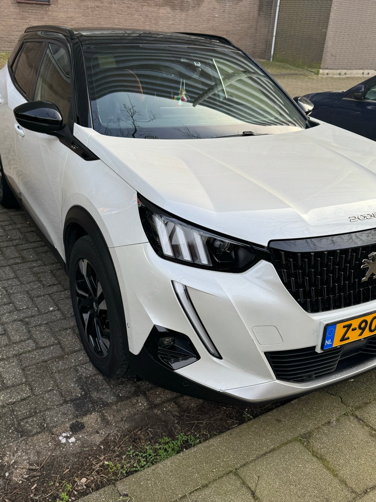 Peugeot 2008 1.5 Bluehdi 130pk Eat8 2021 Wit panorama dak, Auto's, Peugeot, 4 cilinders, Leder en Stof, Wit, 1245 kg