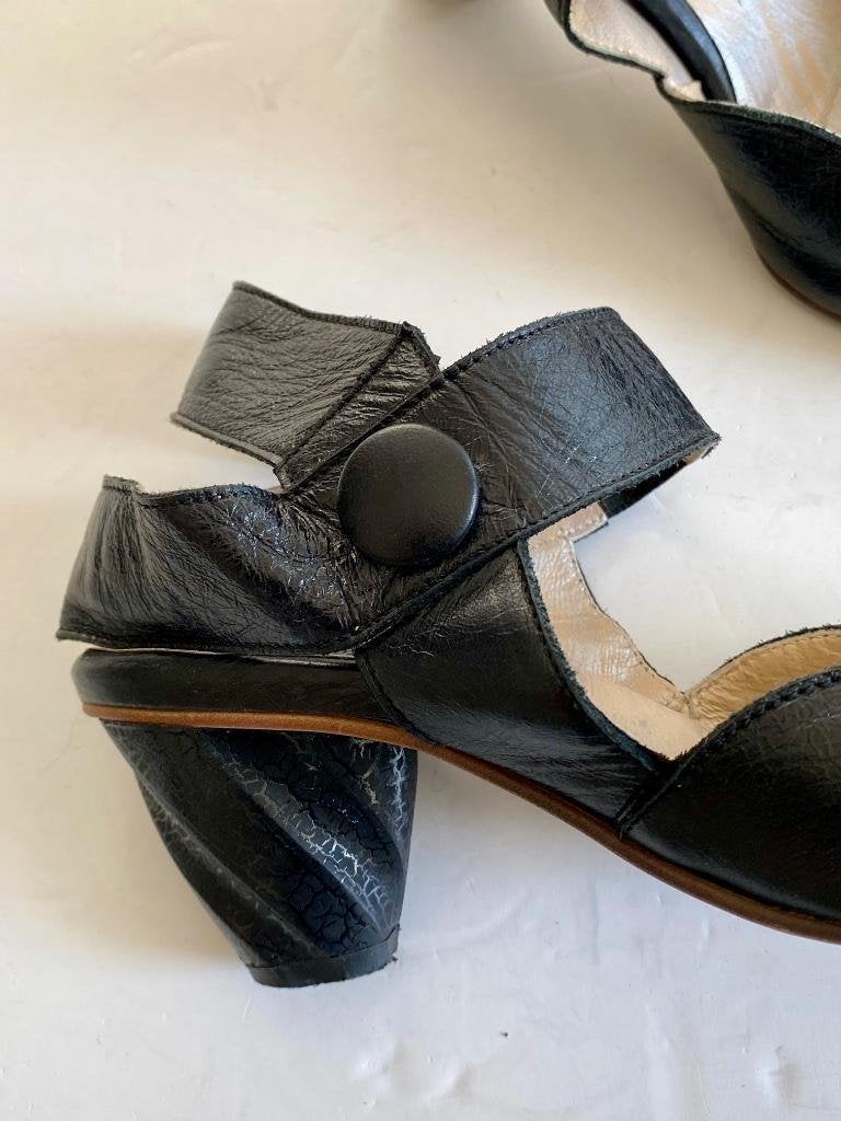 J98 Lisa Tucci mt. 37,5 open leren schoenen pumps zwart leer, Zwart, Zo goed als nieuw, Lisa Tucci, Ophalen of Verzenden