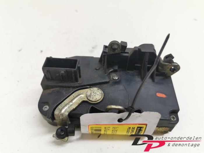 Deurslot Mechaniek 2Deurs rechts van een Peugeot 206, Auto-onderdelen, Gebruikt, -, -, Ophalen of Verzenden
