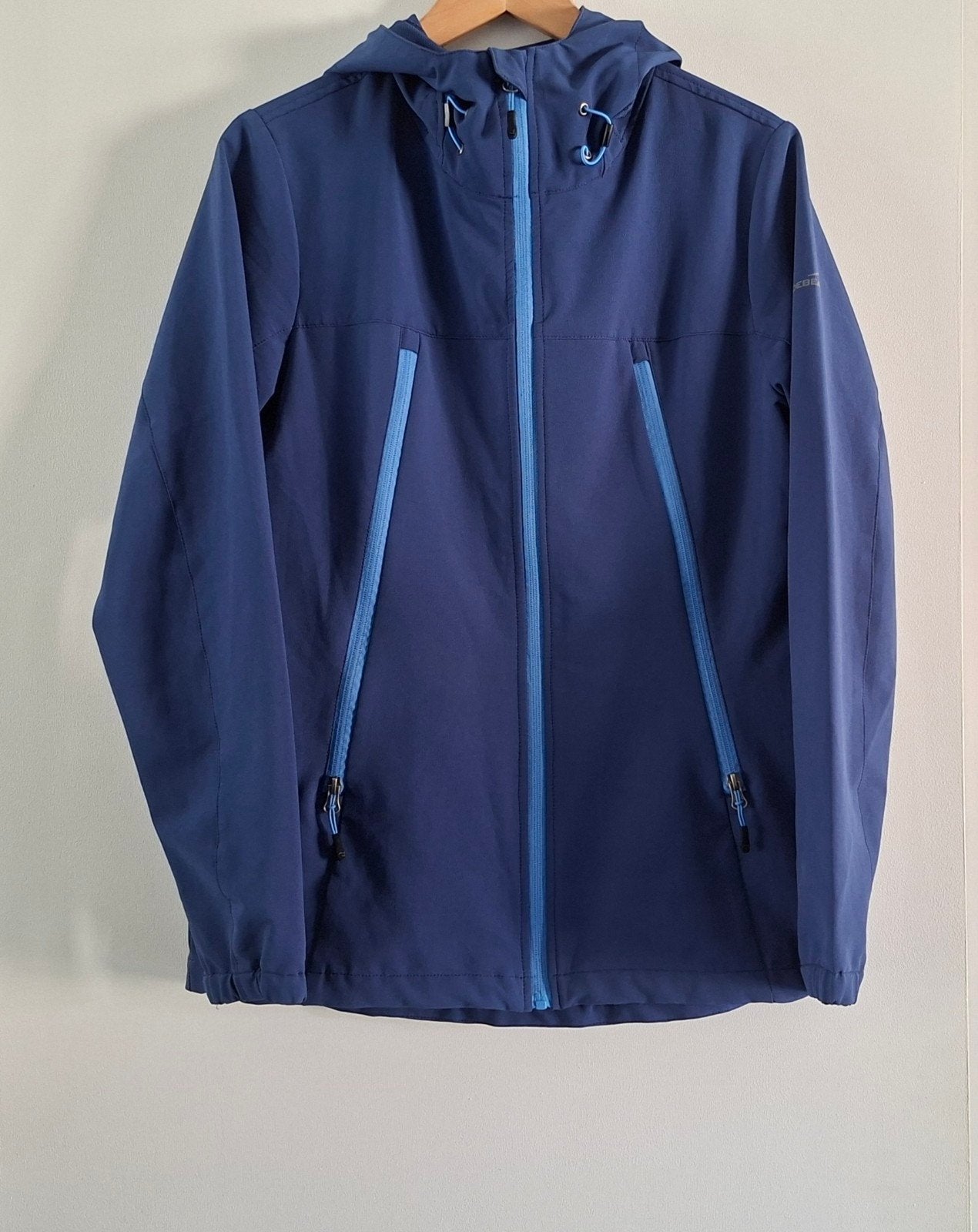 Wildebeast Softshell Jas Maat L, Blauw, Maat 42/44 (L), Ophalen of Verzenden, Zo goed als nieuw