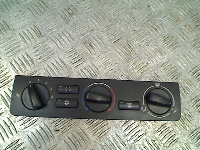 Bedieningspaneel Airco BMW 3 serie (E46/2C) 2002 64116921845, Gebruikt, Petuelring 130, München 80809, , Duitsland, BMW, Bayerische Motoren Werke AG